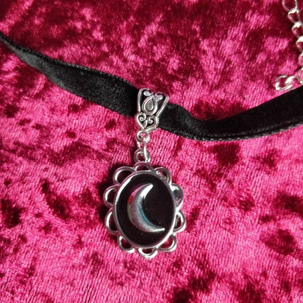 Goth Choker// Velvet Choker with Moon Pendant Cameo Necklace. Halloween moon choker