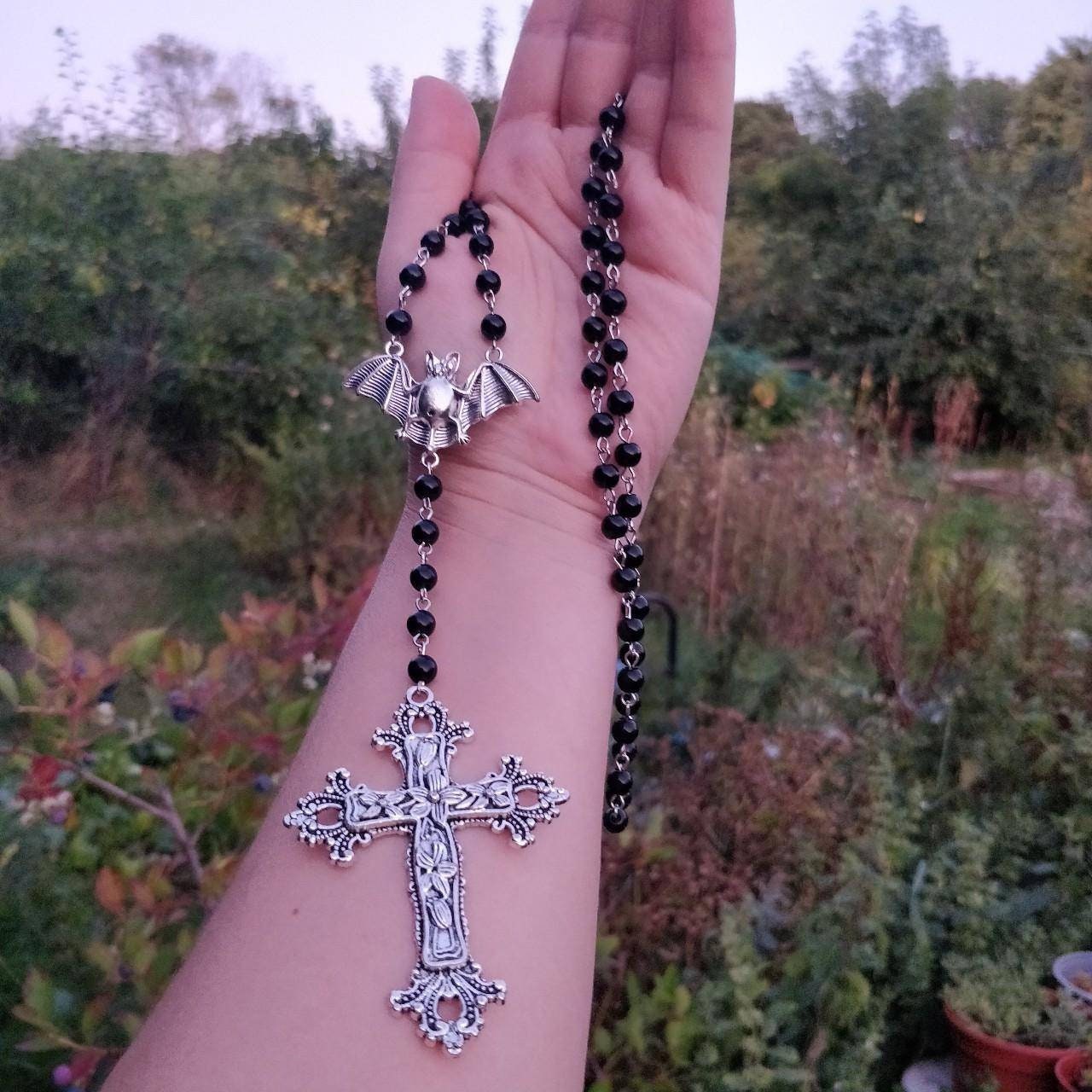 Goth Accessories - Gothic Rosary with Stainless Steel Cross Pendant –  Gothikco