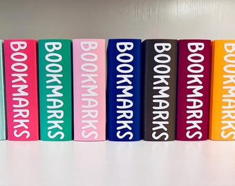 Book-Shaped Bookmark Holder – 3D Printed Book Lover Gift, Desk Organizer, Bookshelf Decor