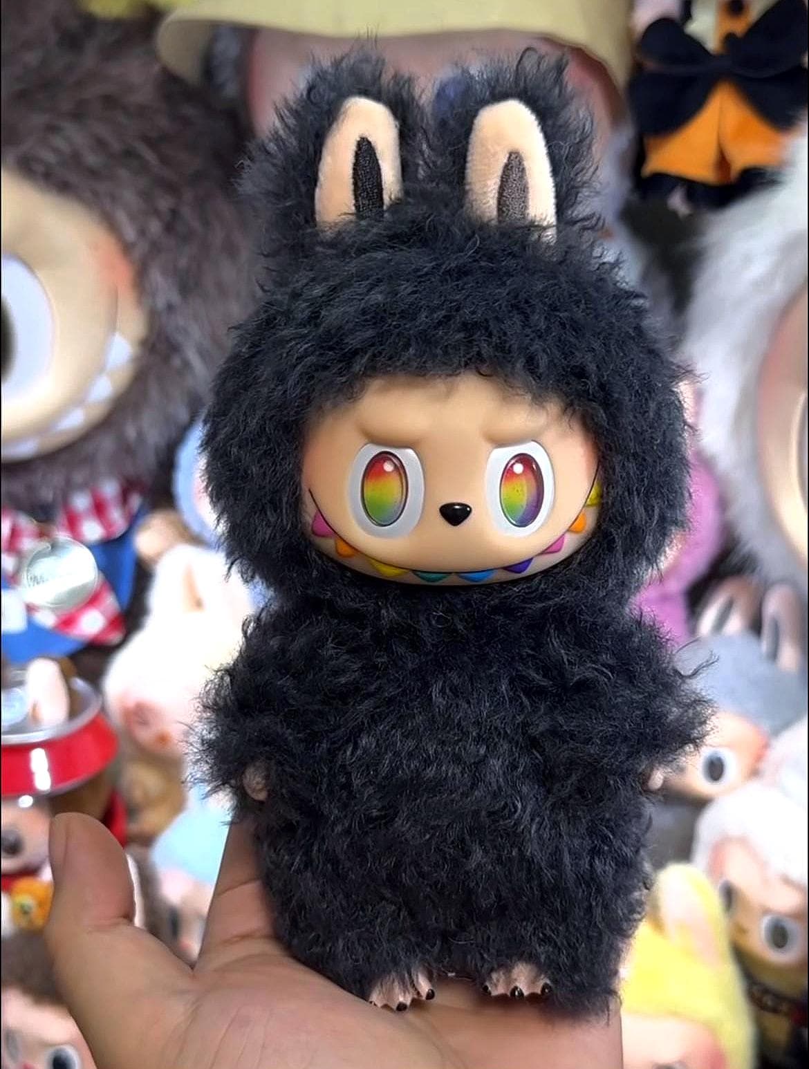 Labubu Big Into Energy V3 Secret Black Version - 100