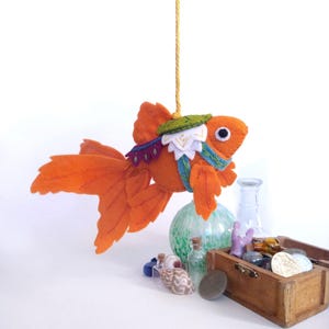 Felt Carousel Goldifsh - PDF Tutorial and Pattern Download - Lolicrafts Carousel Collection