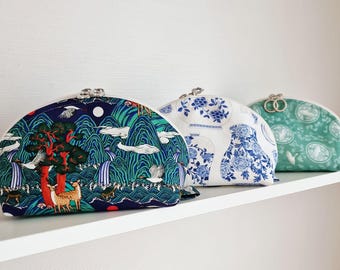 Handgemachter koreanischer Halbmond-Beutel, Kosmetiktasche mit traditionellem Muster und optionalem Scrun