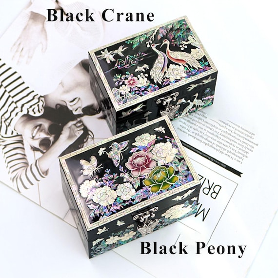 Korean Mother of Pearl Jewelry Box, Handmade Najeon Chilgi