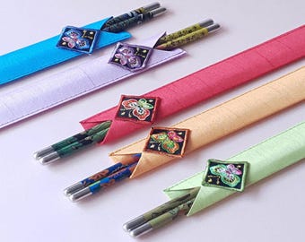 Palillos bordados tradicionales coreanos para pintar – Juego de 5 piezas de acero inoxidable / Regalo cultural de amor y cariño
