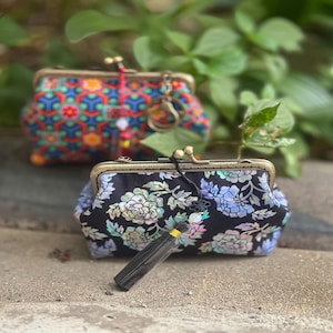 Handmade Korean Frame Pouch Wallet, Traditional Dancheong & Najeon Pattern, Cotton Fabric