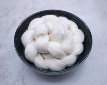 Organic Polwarth/Silk Roving - 1 lb