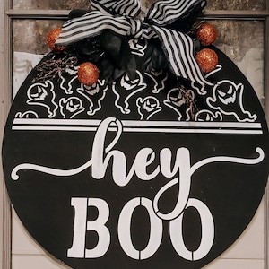 Halloween Ghost Black and White Wreath Round Front Door Hanger  Halloween Front Door Sign