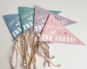 End of School Printable, Last Day of School Pennant, Photoshoot Props, Pennant Flag Printable, Last Day of School Sign, Instant Download