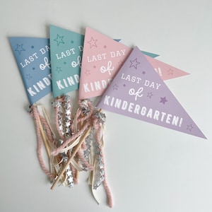 Kindergarten Graduation, Last Day of School Pennant, End of School Year, Photoshoot Props, Classroom Photos, Last Day of Kindergarten Sign