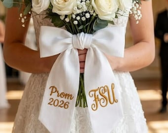 Banda bordada para ramo de pareja de graduación, cinta de graduación de la clase de 2026, monograma con nombre personalizado, decoración personalizada para parejas, regalo de graduación para ella.