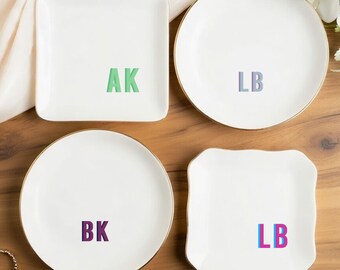 Plato para anillos con monograma personalizado, bandeja para joyas con inicial personalizada, plato de cerámica para joyería para propuesta de dama de honor, regalo de boda, regalo de cumpleaños para ella.