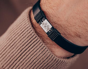 Personalisiertes Lederarmband für Papa: Gravierte Sterling Silber Platte