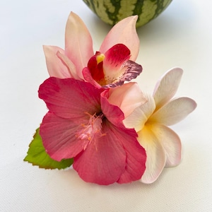 Coral pink yellow hibiscus hair clip/Polynesian hair clip/hawaiian party hair clip/tropical hair clip/Hawaiian hair clip/Tahitian hair clip