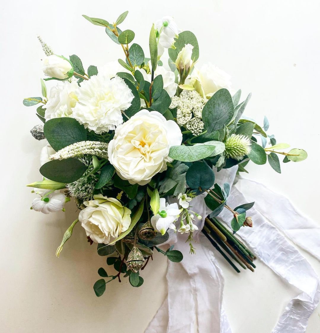 Realistic Eucalyptus Brides Bouquet/eucalyptus Bridesmaid Bouquet/white  Green Bouquet/eucalyptus Wedding/white Green Bouquet - Etsy Canada