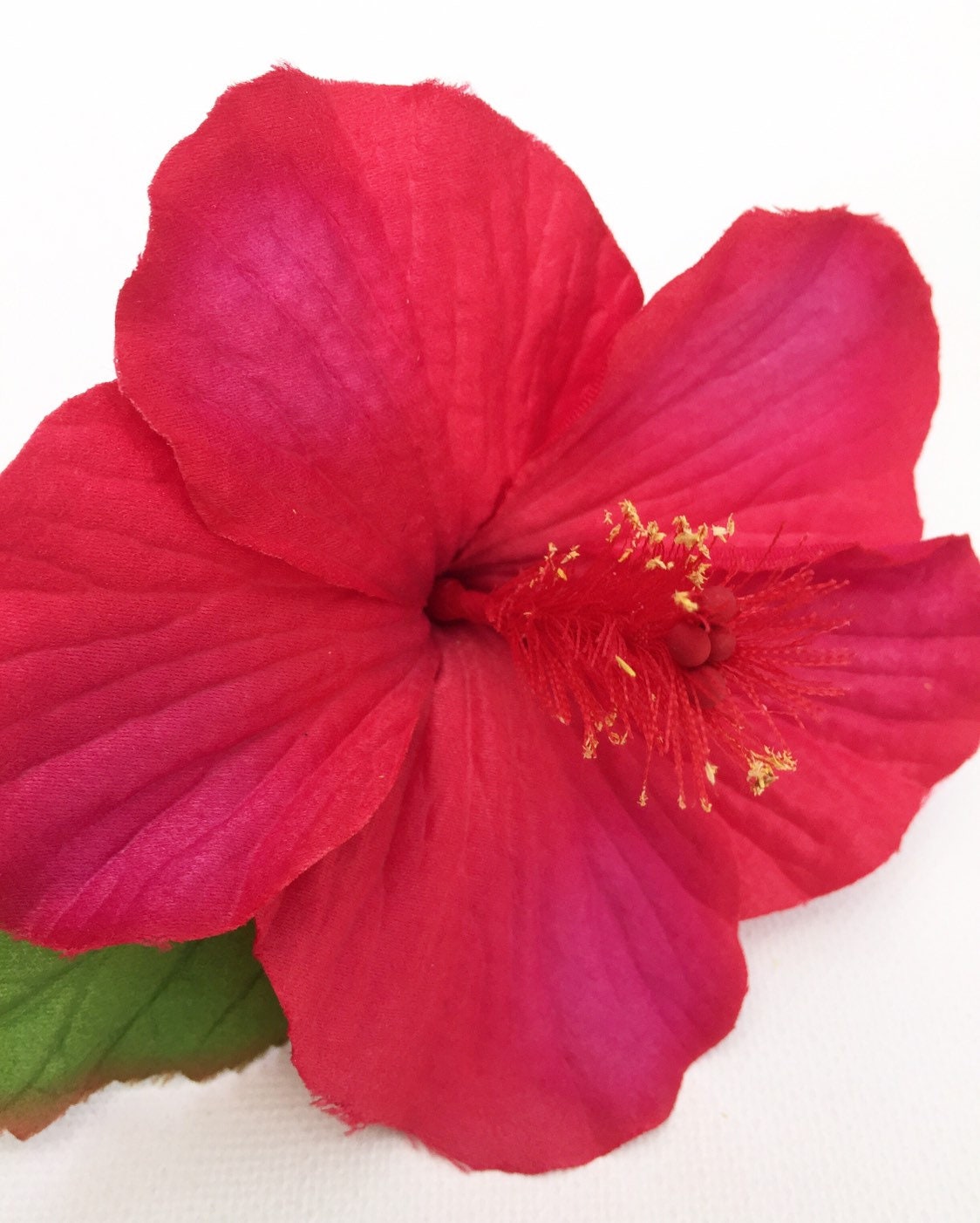 Red pink hibiscus hair clip/hawaiian hair clip/Polynesian hair clip/beach/hibiscus hair clip/red pink hibiscus/red pink hair clip
