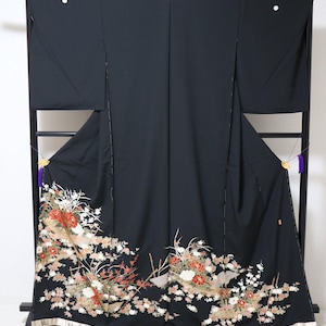 Vintage Japanese silk kimono robe Kuro-Tomesode
