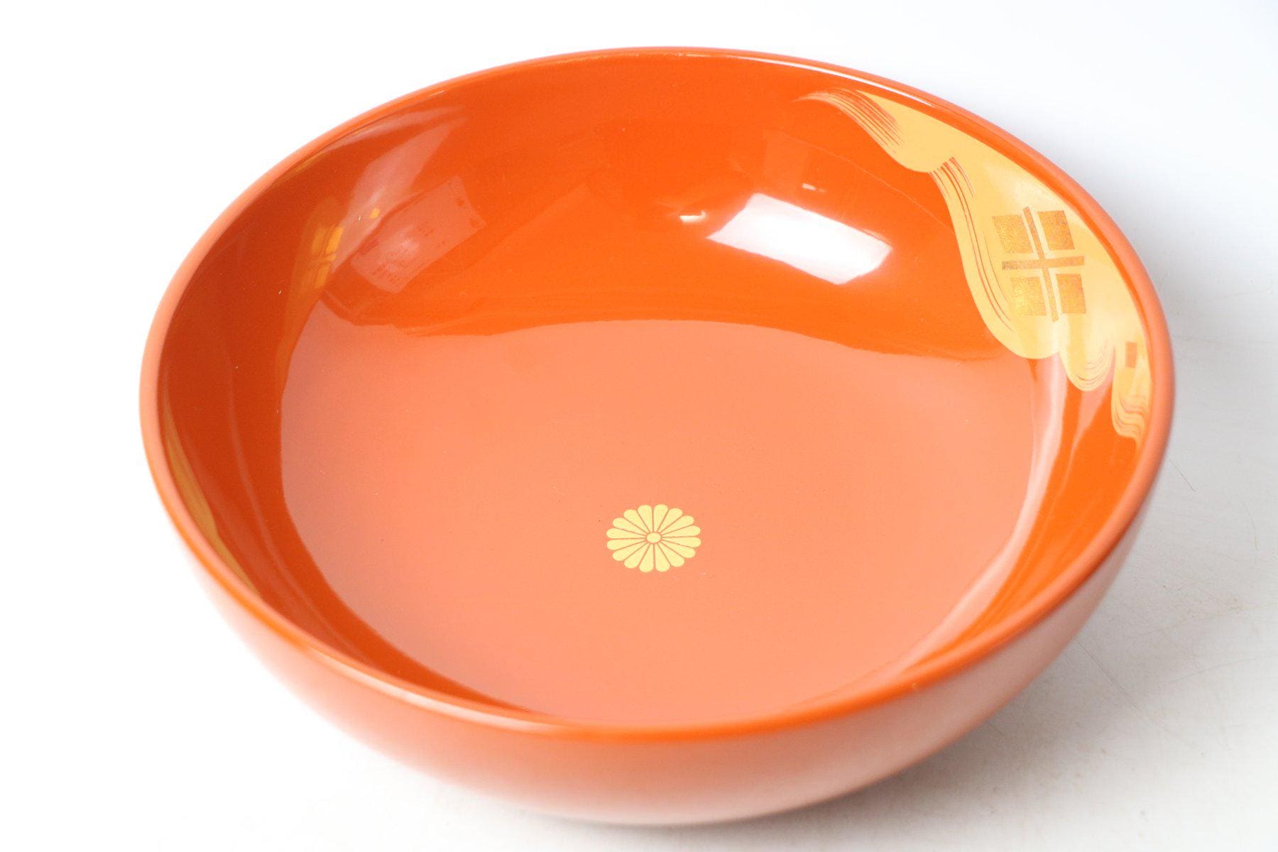 Hidehira-nuri Lacquer Bowl with Imperial Chrysanthemum Emblem - Japanese Traditional Craft