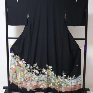 Vintage Japanese silk kimono robe Kuro-Tomesode