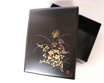 Japanese Vintage Lacquer Writing Box with Autumn Flowers in Gold & Silver Maki-e – 1900s Japan