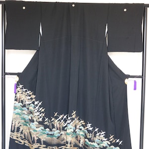 Vintage Japanese silk kimono robe Kuro-Tomesode