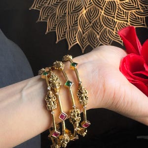 Set med 4 antika Lakshmi guld Kemp armband sydindiska smycken antika indiska smycken - TRADITIONELLA