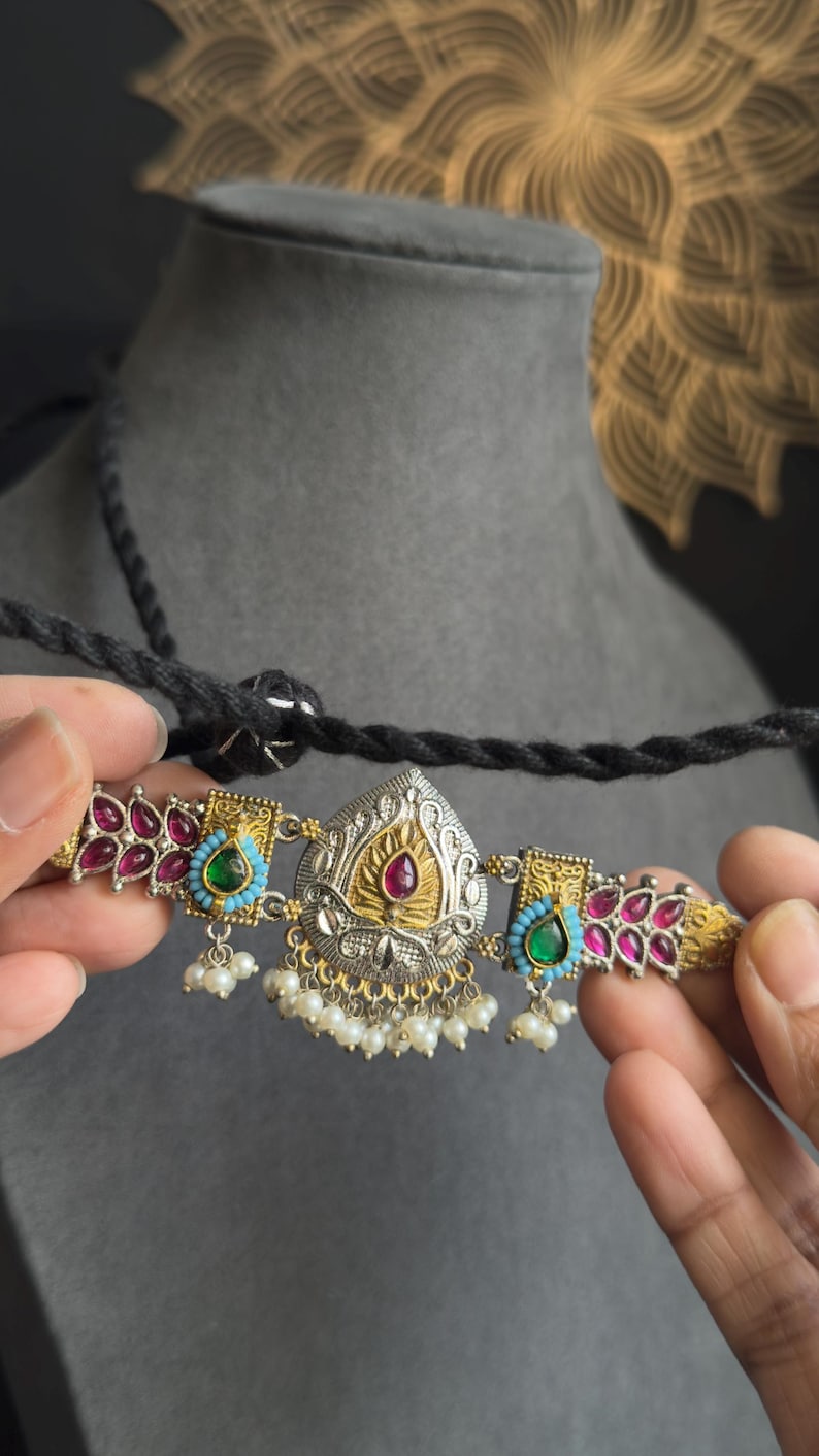 Unieke handgemaakte Indo-western tweekleurige zilveren Indiase sieraden choker set | Duitse zilveren kettingset afbeelding 4
