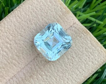 4.95 Carats Natural Aquamarine Gemstone with Cushion Shape from Africa