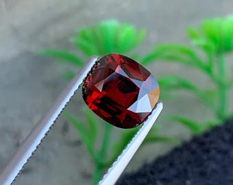 2.20 Carat Burma Red Spinel Stone: Oval Jewelry Gem
