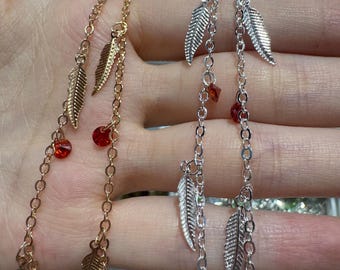 Robijnkristal en bladbedelketting | Goud of zilver, verkocht per meter
