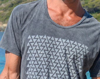 Men's Organic Cotton Graphic T-shirt: Stonewashed Geometric Print