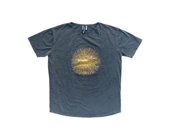 Organic Cotton Graphic Tee: Gold Vibration Print, Gray Stonewash T-Shirt