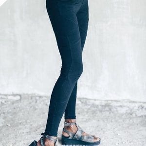 Leggings taille haute Coton biologique Pantalon de yoga urbain de créateur Vêtements de sport ou de détente OFFRANDES Noir