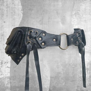 Schwarzer Leder Hüftgürtel | Stilvolle & funktionelle Bauchtasche zum Tanzen, Wandern | Boho Chic Tasche Gürteltasche für Ren faire, Festivals