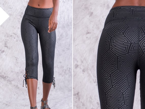 Printed Capri Leggings Alternative Clothing Cropped Yoga Pants