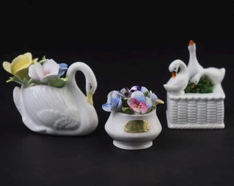 3-Piece Set of Porcelain Flower Arrangements - Swans