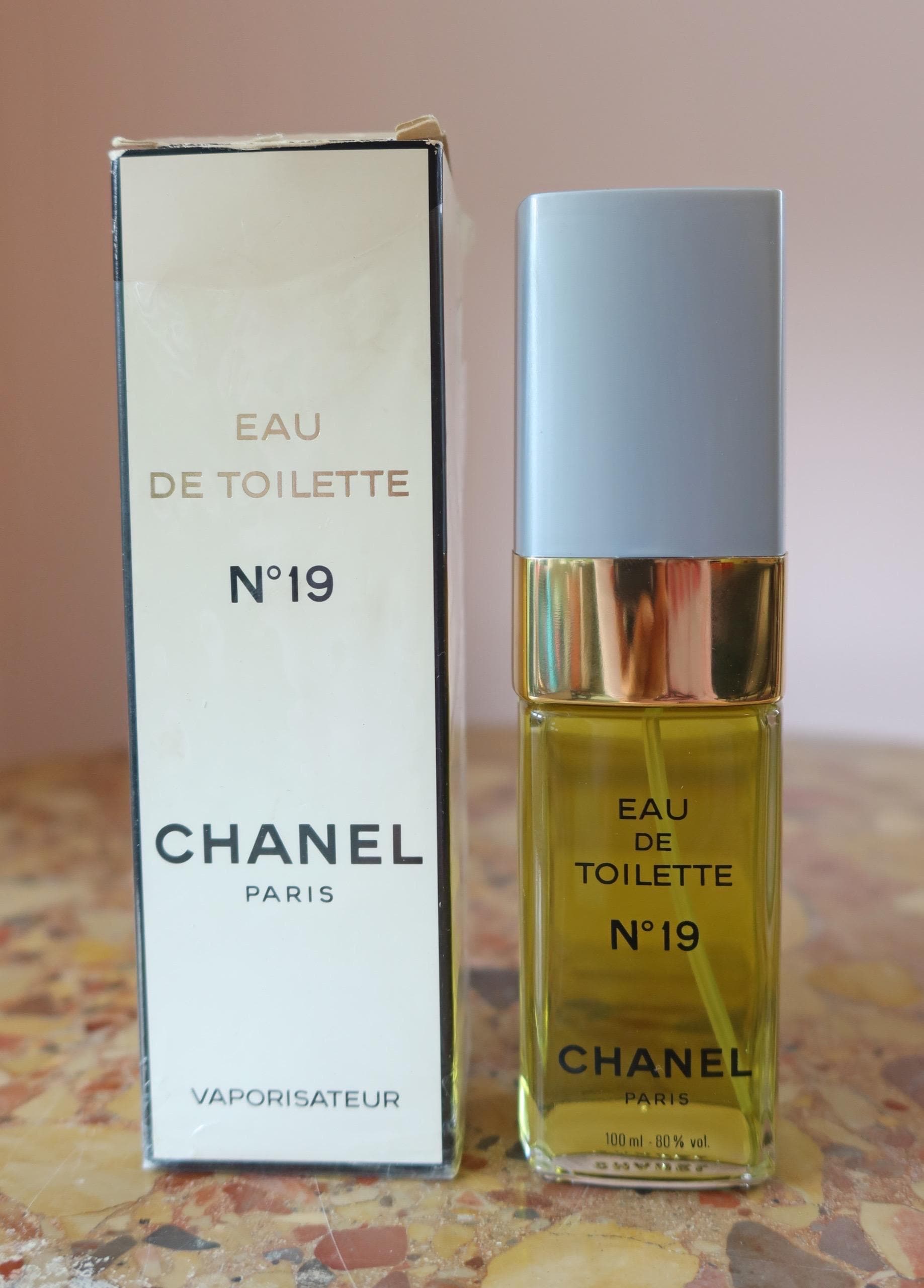 未開封品　CHANEL Eau de Toilette N°19 100ml 未開封品 CHANEL Eau de Toilette N°19 100ml N°19 by Chanel