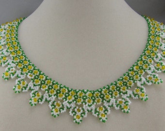 Daisy Collar Necklace