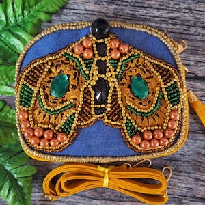 Handgefertigte Stickerei Ledertasche Luna Motte Crossbody Jean Ledertasche Himmlische Schmetterling Jeans Umhängetasche Cottagecore Jeans Umhängetasche Geldbörse