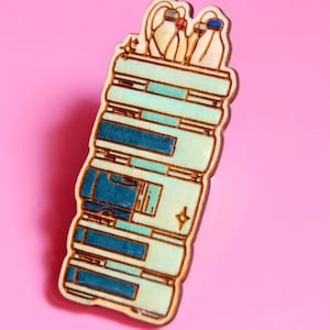 HPLC Lapel Pin, LCMS,  Handpainted Wooden Pin for Scientists, Gift for Researchers and Doctors, Pin for your Lab Coat, Biotechnology Charm