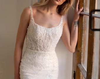 Moderne trouwjurk | Satijnen trouwjurk | Trouwjurk met blote schouders | Trouwjurk korset | Mouwloze satijnen trouwjurk