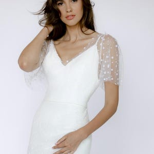 Vestido de noiva moderno | Vestido de noiva de cetim | Vestido de noiva com mangas de fora | Vestido de noiva com espartilho | Vestido de noiva de cetim sem mangas