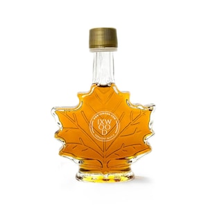 Reiner Vermont-Ahornsirup in Maple Leaf-Spezialitätenflaschen - hergestellt im Herzen des nordöstlichen Königreichs