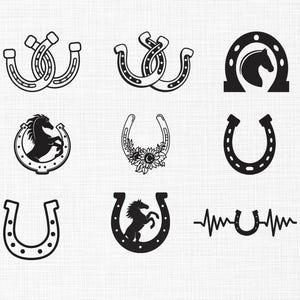 Può includere: Una collezione di nove disegni di ferri di cavallo in bianco e nero. I disegni includono ferri di cavallo intrecciati, ferri di cavallo con sagome di cavalli e un ferro di cavallo con una composizione floreale. Adatto a vari progetti creativi.