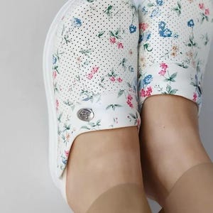 2025 Summer Women&#39;s Orthopedic Nurse Clogs Comfortable Non-Slip Ideal for Hospital Doctor Slipper