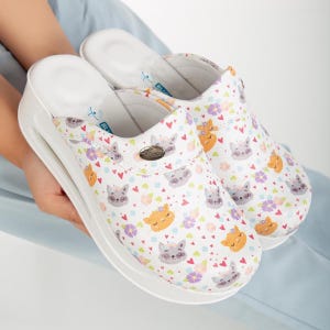 2025 Summer Women&#39;s Orthopedic Nurse Clogs Comfortable Non-Slip Ideal for Hospital Doctor Slipper
