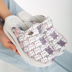 2025 Summer Women&#39;s Orthopedic Nurse Clogs Comfortable Non-Slip Ideal for Hospital Doctor Slipper