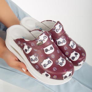 2025 Summer Women&#39;s Orthopedic Nurse Clogs Comfortable Non-Slip Ideal for Hospital Doctor Slipper