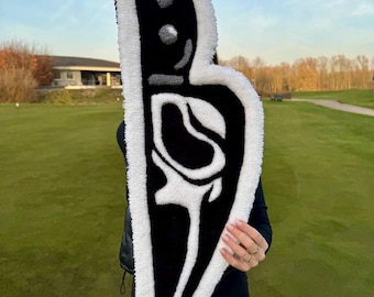 Knife-shaped rug, scream rug, handmade rug, horror rug, custom tufted rug, unique home decor