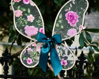 Embroidered fairy wings. Pink floral butterfly wings, cake smash, fairy garden party, elven party, flower girls.