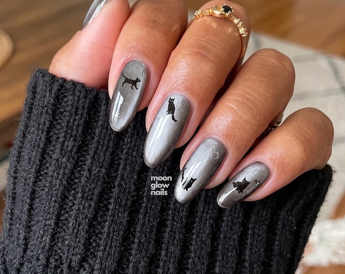 Black Cat Press On Nails, Halloween Silver Chrome Nails, Magnetic Almond Design, Metallic Glue On Nails, Spooky Season Gift